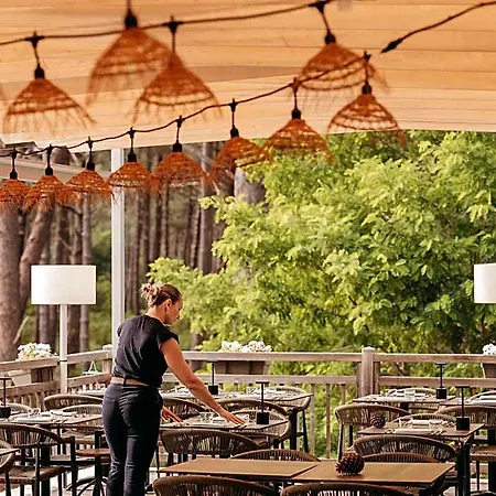 호텔 Domaine Du Ferret Restaurant & 4*