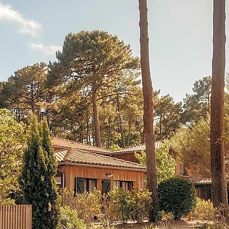 Domaine Du Ferret Restaurant & 호텔