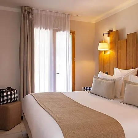 Domaine Du Ferret Restaurant & By Germain Collection 4*