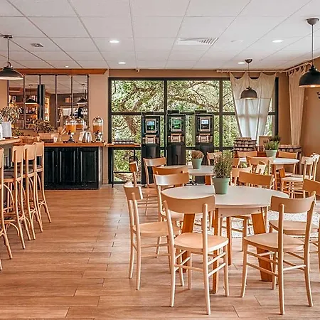 Domaine Du Ferret Restaurant & Hotel Bélisaire